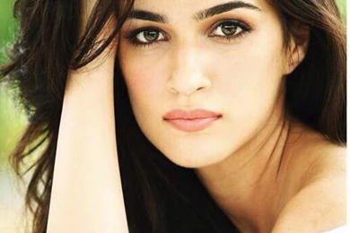Kriti Sanon Images HD Wallpapers Download Photo Gallery