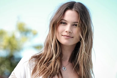 Penthouse Pet : Archive : Canoe Video