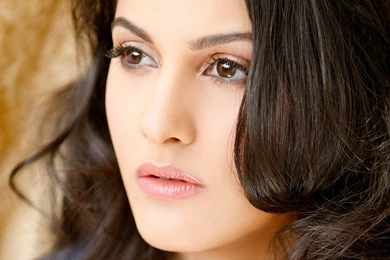 Amyra Dastur Face Wallpapers HD Download Of Indian Actress