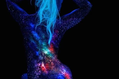 This Landscape Body Art Lit Up By Black Light Is Insanely Cool ...