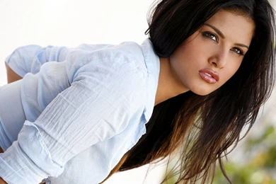 Sunny Leone 01 Wallpaper.jpg