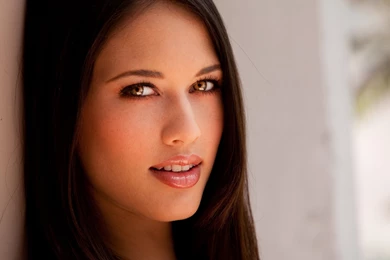 1920x1200px Tiffany Thompson