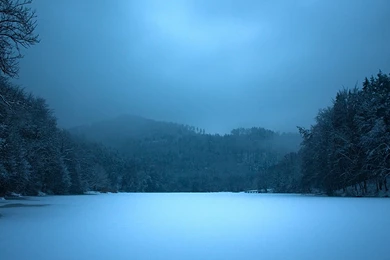 Download Wallpapers 3840x2160 Lake, Night, Frozen, Surface, Ice ...