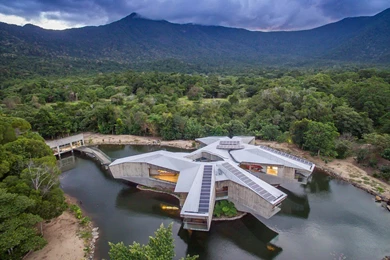 Star Wars Millennium Falcon style Home In Australia Hits The ...