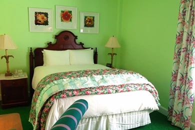 The Glam Pad: Carleton Varney Rejuvenates The Colony Hotel In Palm ...