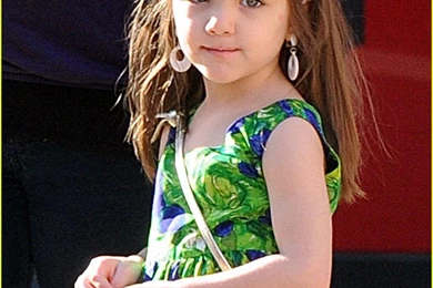 Suri Cruise Isabella Knight And Day Wallpapers