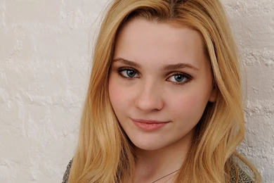 Abigail Breslin HD Wallpapers
