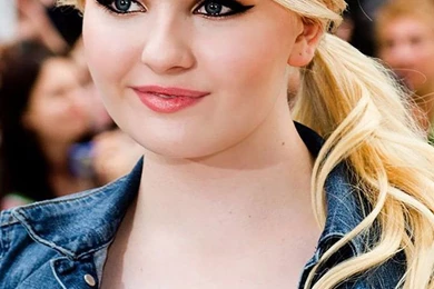 Abigail Breslin Samsung Wallpapers