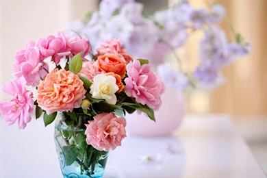 BEAUTIFUL BOUQUET OF FLOWERS WALLPAPER (