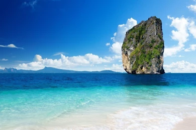 1366x768 Rock In Sea Wallpapers