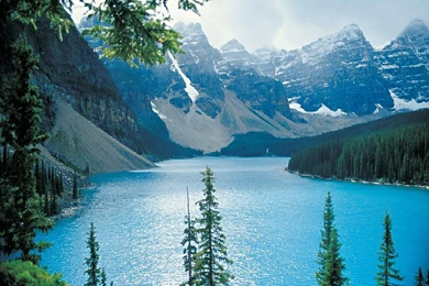 MORAINE LAKE ROCKY MOUNTAINS WALLPAPER   (