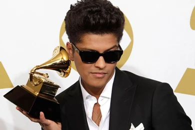 Bruno Mars Pictures Shirtless