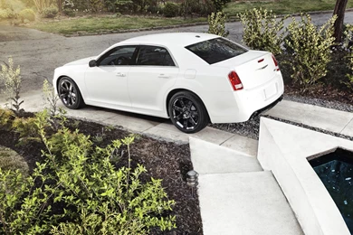 Chrysler 300 SRT8 2012 Wallpapers (2)