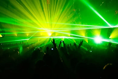 Concert Green : Desktop And Mobile Wallpapers : Wallippo