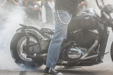 Harley Davidson Motorcycle Burnout Smoke Desktop >> HD Wallpapers ...