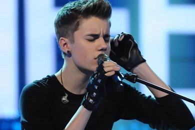Justin Bieber Singing Live   3840x2160   4K 16/9 (Ultra HD, UHD ...