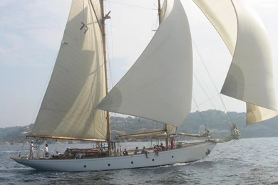 SAILING YACHT WALLPAPER   (