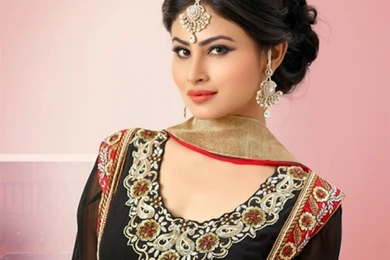 Mouni Roy Indian Drama Actress Wallpapers
