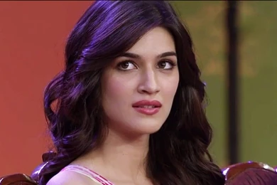 Download Kriti Sanon Beautiful Bollywood Actress Wallpapers HD FREE ...