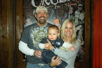 Lee And Tiffany Lakosky Holding Mikade 09' Pictures, Images ...