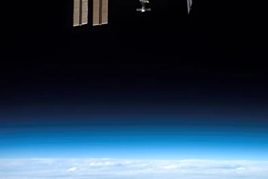 iPhone 5 Wallpapers International Space Station 03