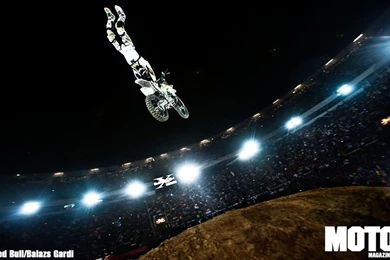 Wallpapers Redbull Red Bull X Fighter 1024x640