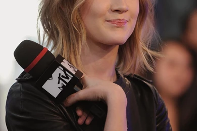 Saoirse Ronan Wallpapers HD Download