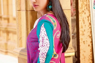 All Wide Wallpapers 4U Free Download: Surbhi Jyoti Beautiful ...