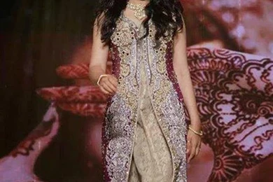 Latest Surbhi Jyoti Images, Wallpapers : Tv Talks