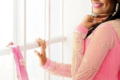 Surbhi Jyoti HD Wallpapers