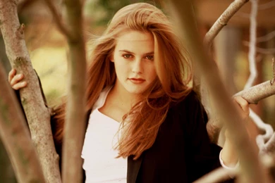 Alicia Silverstone HD Wallpapers And Photos Download