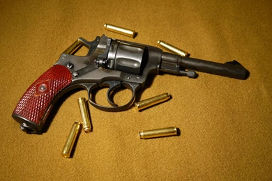 2 Nagant M1895 Revolver HD Wallpapers