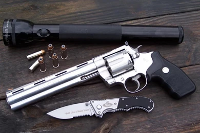 20 Hot Gun HD Wallpapers