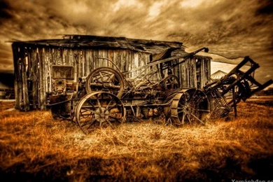 THE OLD BARN WALLPAPER   (