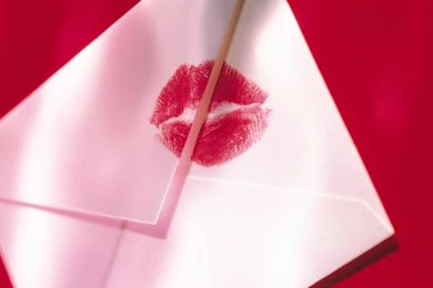 Kisses Lipstick Envelope Wallpapers   (