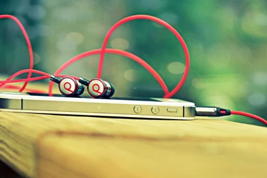 Red Beats And Iphone 4 Wallpapers HD / Desktop And Mobile Backgrounds