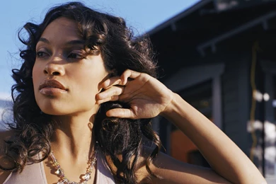 Hot HD Rosario Dawson Wallpapers