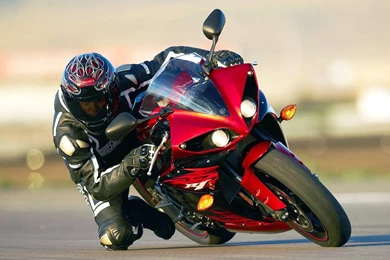 Yamaha R1 (2011) Photos, Images, Pictures And Wallpapers ...