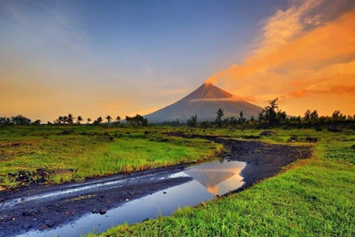 Mount Mayon Volcano Philippine Wallpapers HD For Desktop
