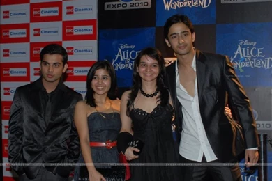 Wallpapers   Shaheer Sheikh With His Kya Mast Hai Life Co stars ...