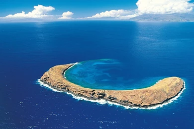 Molokini Crater Maui Hawaiian Islands HD Wallpapers