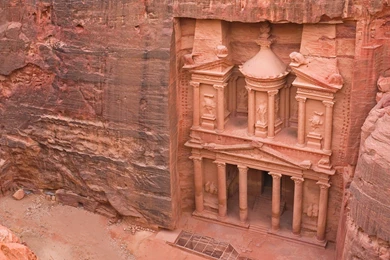 Ancient Temple In Petra Jordon Wallpapers