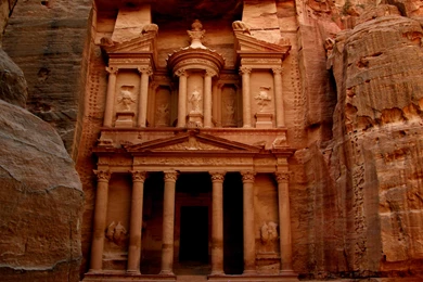 700x350px 50.94 KB Petra