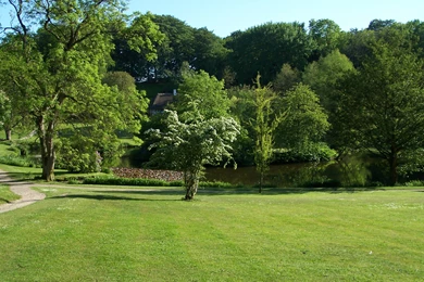 File:LiselundeGardenSwissHouse.jpg   Wikimedia Commons