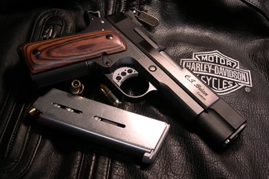 100 Pistol HD Wallpapers