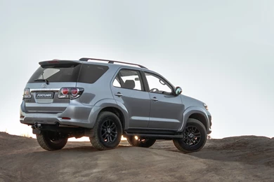 7 Best Cars HD 2016 Toyota Fortuner Wallpapers Photos   Yoanu.com