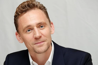 15+ Tom Hiddleston Wallpapers High Quality Resolution Download