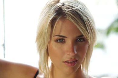 Download Blondes Women Wallpapers 1920x1200