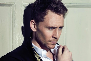 Top Tom Hiddleston Is An Wallpapers