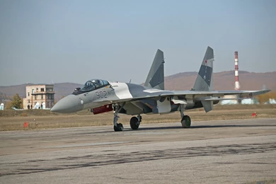 SU 35 Fighter On Track Wallpapers